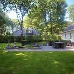 Landgoed De Scheleberg Parque de vacaciones 4*
