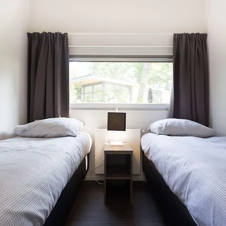 Landgoed De Scheleberg 假日公园 4*