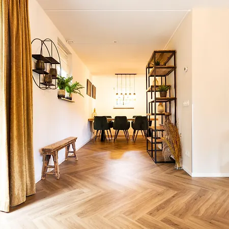Landgoed De Scheleberg 假日公园 4*