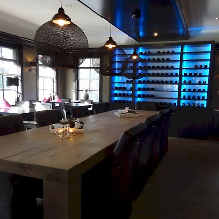 Landgoed De Scheleberg 假日公园 4*