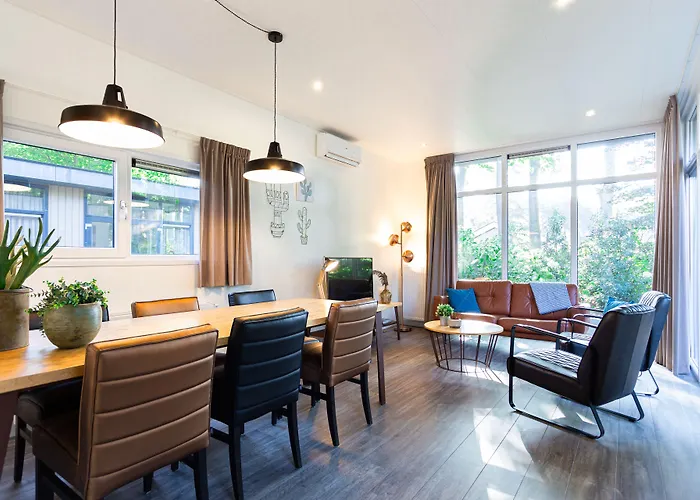 Landgoed De Scheleberg منتزه العطل 4*