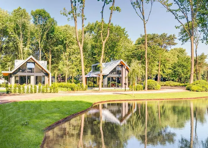 منتزه العطل Landgoed De Scheleberg 4*